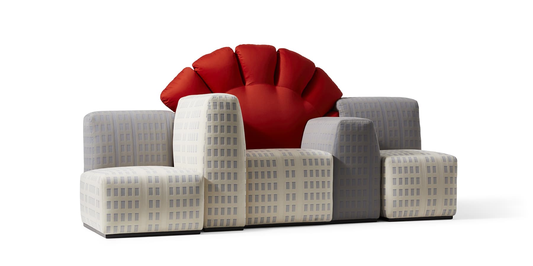 Новое звучание культового дивана Tramonto a New York фабрики Cassina