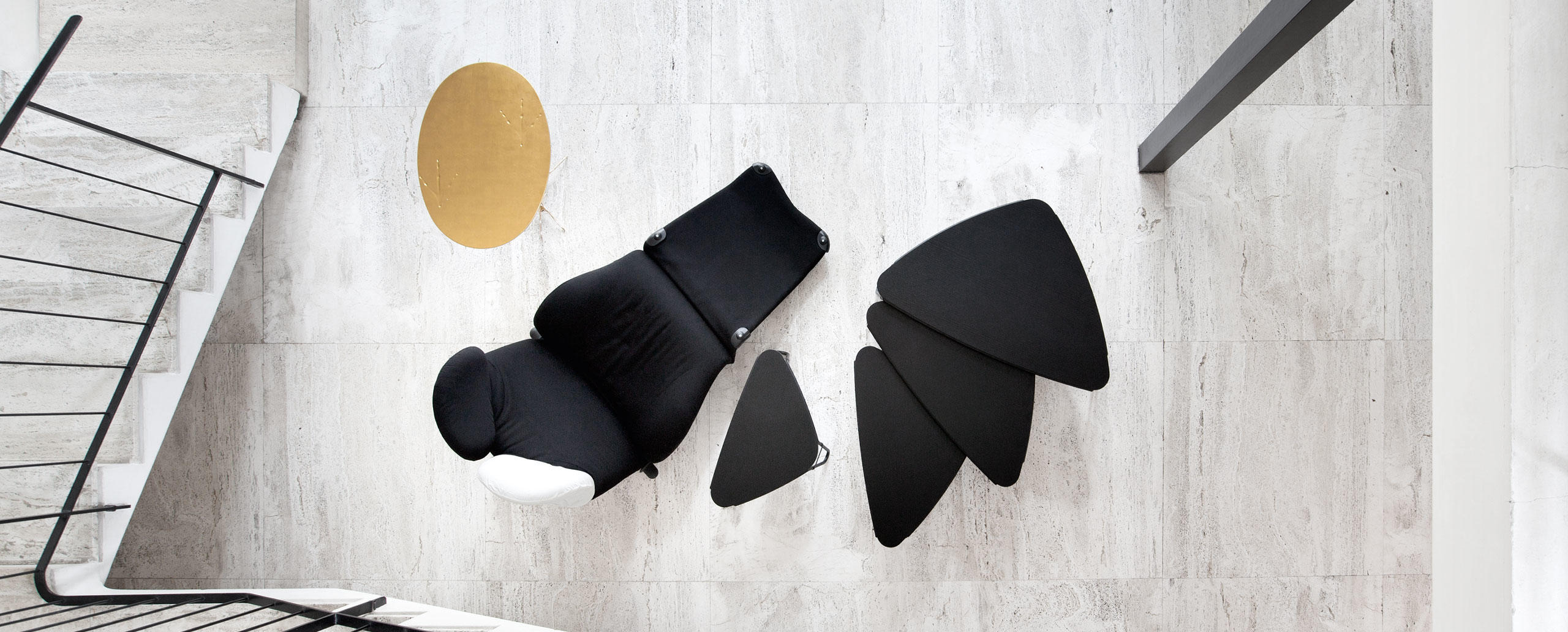 Столик 519 PETALO, Cassina. Дизайнер Charlotte Perriand